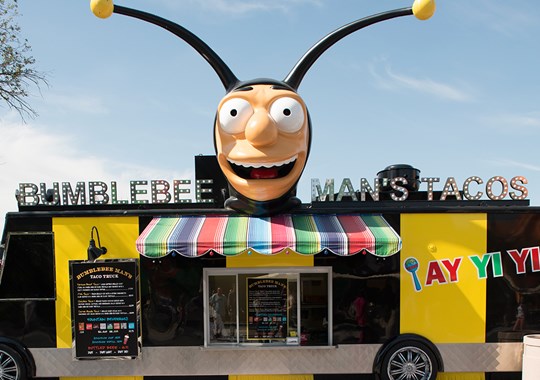 Bumblebee Man's Taco Truck @ Universal Studios Orlando - Themeparkplanner