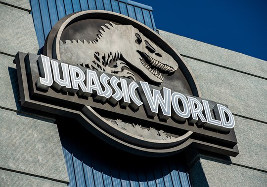 Jurassic World — The Ride @ Universal Studios Hollywood - Themeparkplanner