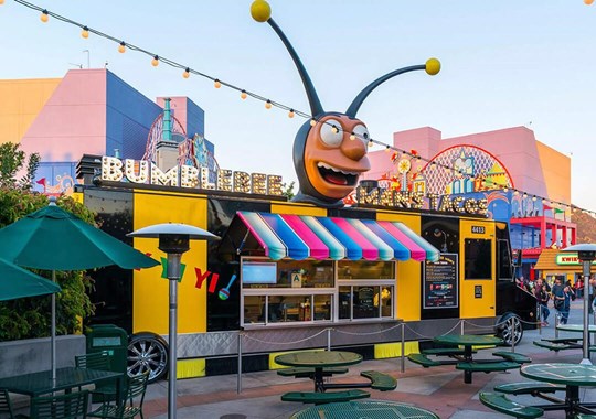 Bumblebee Man's Taco Truck @ Universal Studios Hollywood - Themeparkplanner